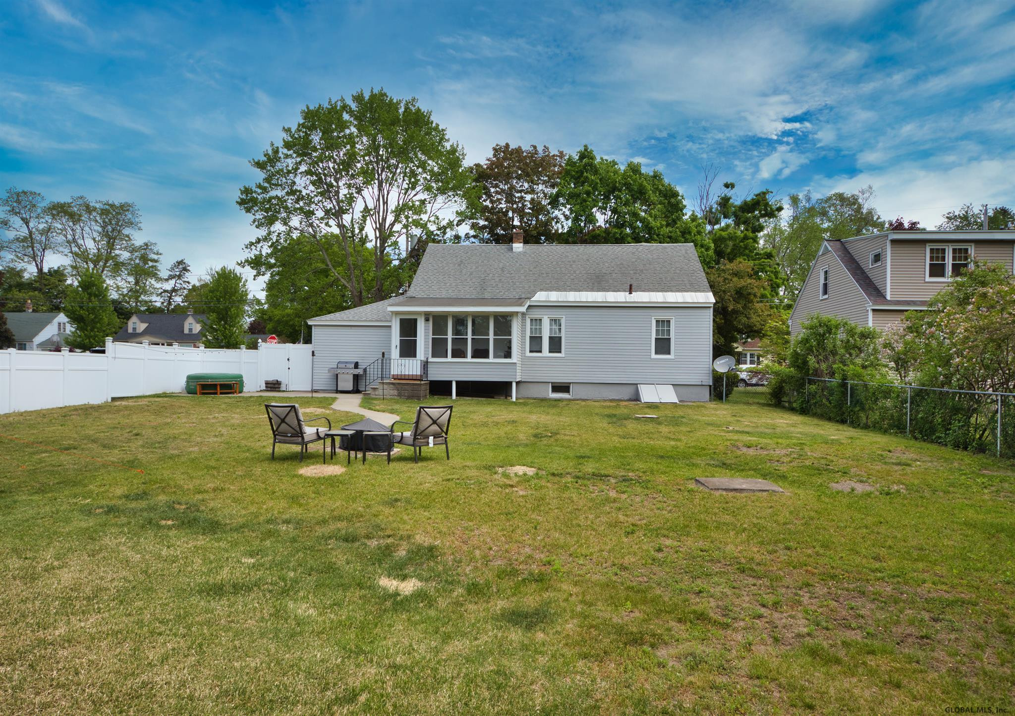 2069 Chepstow Road Rotterdam, NY 12303 - Photo 30 of 32 Photo 31