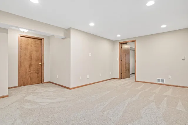 $530,000 | 2600 91st Crescent North, Brooklyn Park, MN 55443