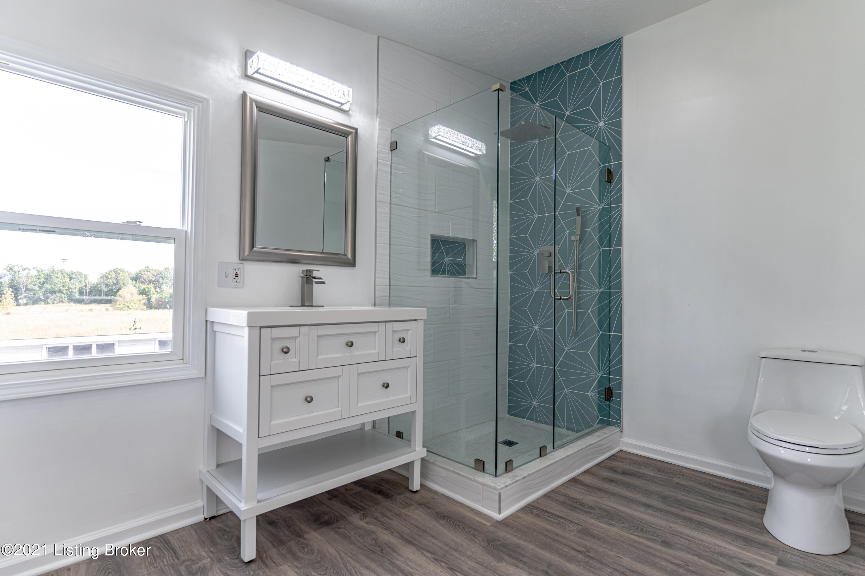 9807 Fairmount Road Louisville, KY 40291 - Photo 33 of 63 DSC05659