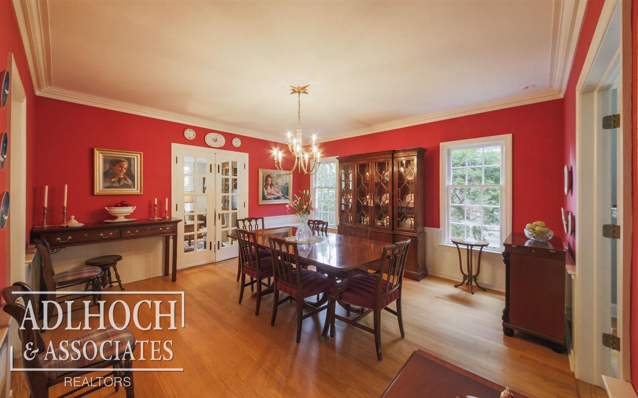 209 Merriweather Road Grosse Pointe, MI 48236 - Photo 5 of 28 31249520-4.JPG