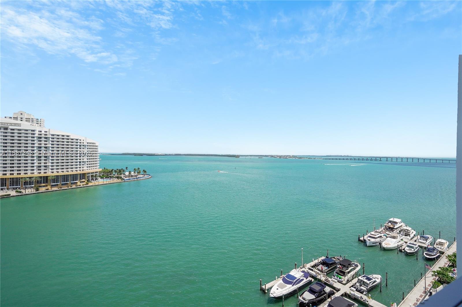 801 Brickell Bay Drive, Unit 1569 Miami, FL 33131 - Photo 13 of 19