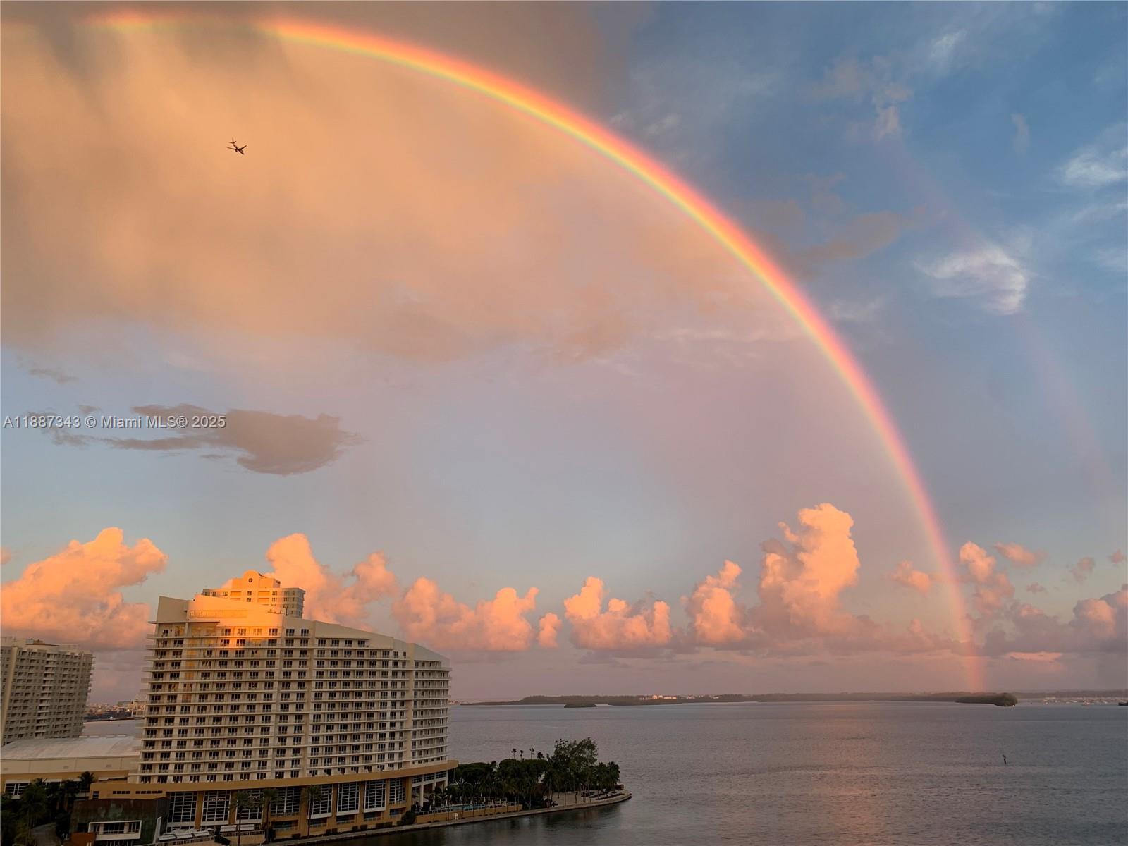 801 Brickell Bay Drive, Unit 1569 Miami, FL 33131 - Photo 14 of 19 a view of a city