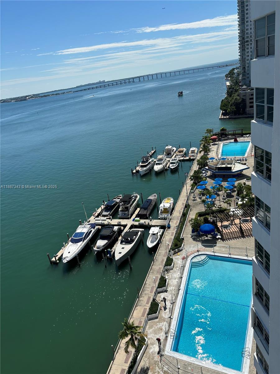 801 Brickell Bay Drive, Unit 1569 Miami, FL 33131 - Photo 16 of 19