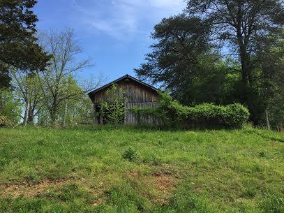 247 Henry Road Dunlap, TN 37327 - Photo 10 of 11 Henry barn