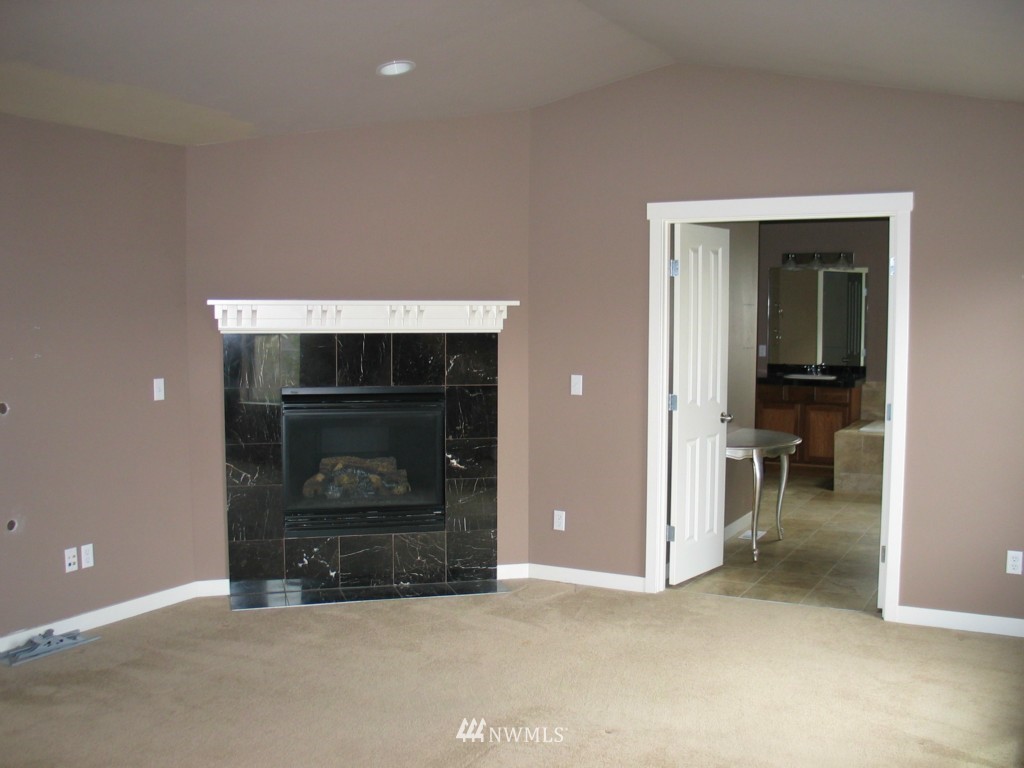 21622 39th Drive Southeast Bothell, WA 98021 - Photo 8 of 9 Gallery Image 8