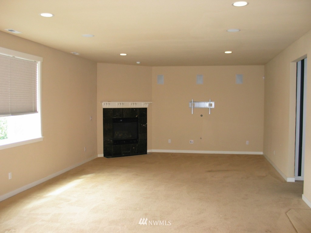 21622 39th Drive Southeast Bothell, WA 98021 - Photo 9 of 9 Gallery Image 9