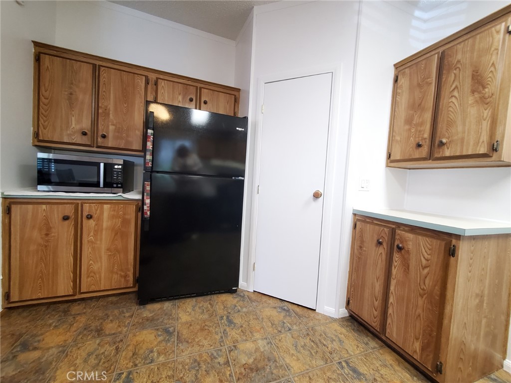 29021 Bouquet Canyon Road, Unit 213 Saugus, CA 91350 - Photo 9 of 24