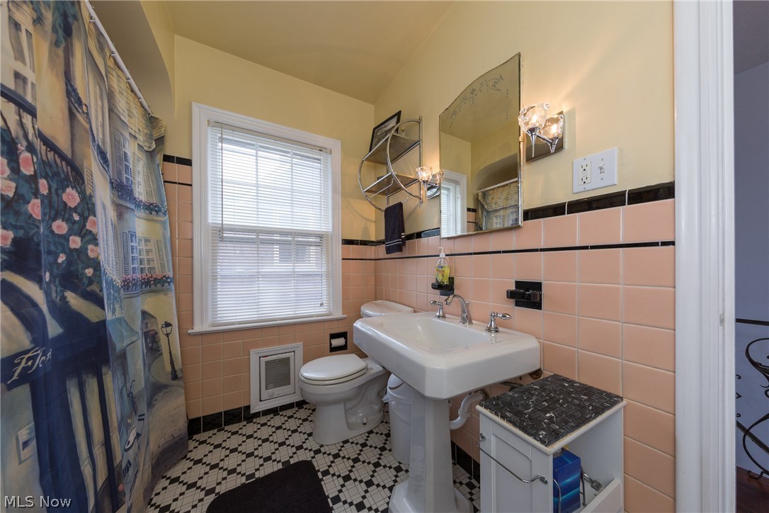 3513 Berkeley Road Cleveland Heights, OH 44118 - Photo 25 of 35