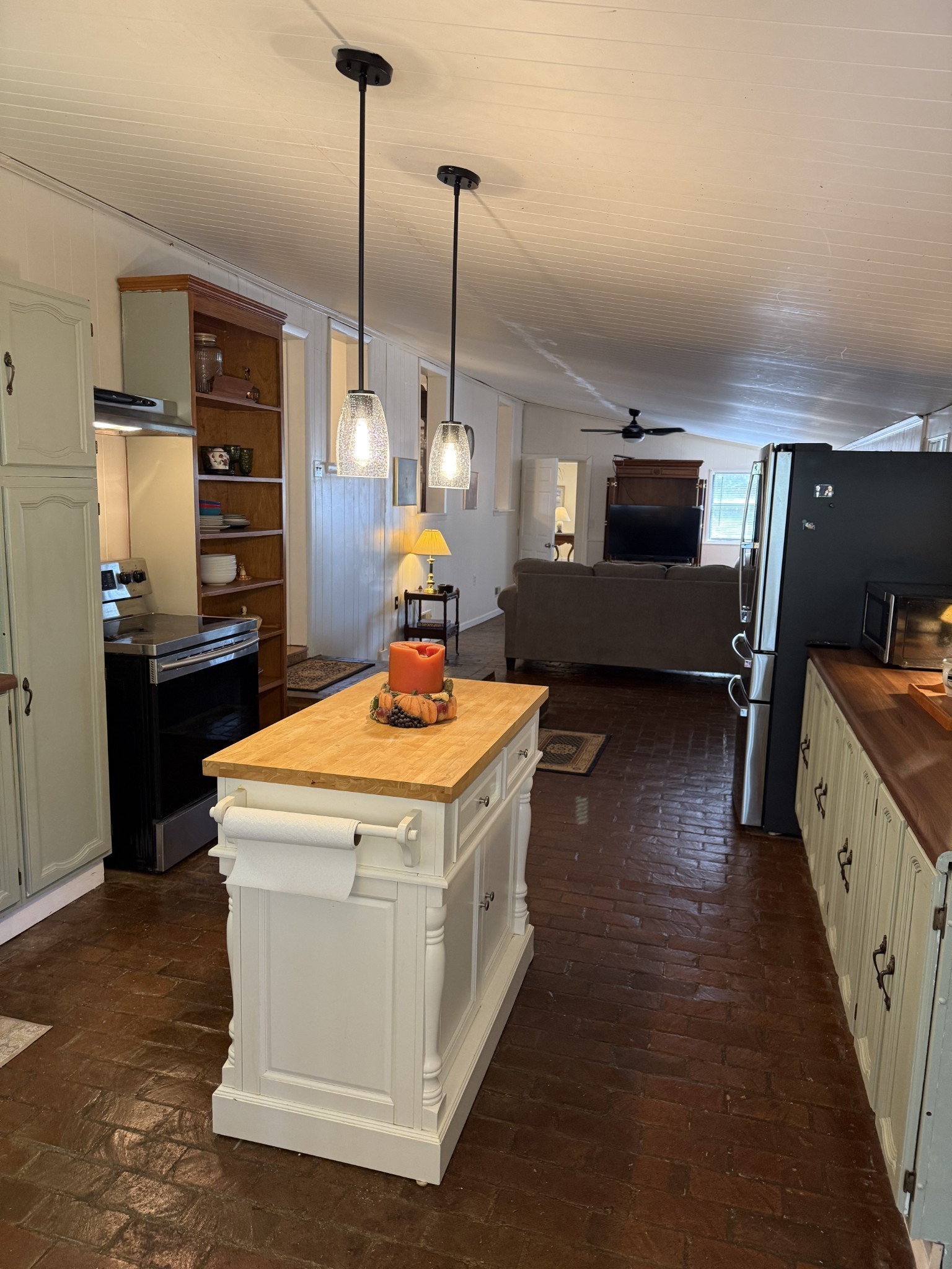 752 Florence Circle Madison, TN 37115 - Photo 18 of 59 a kitchen that has a sink a stove and a refrigerator