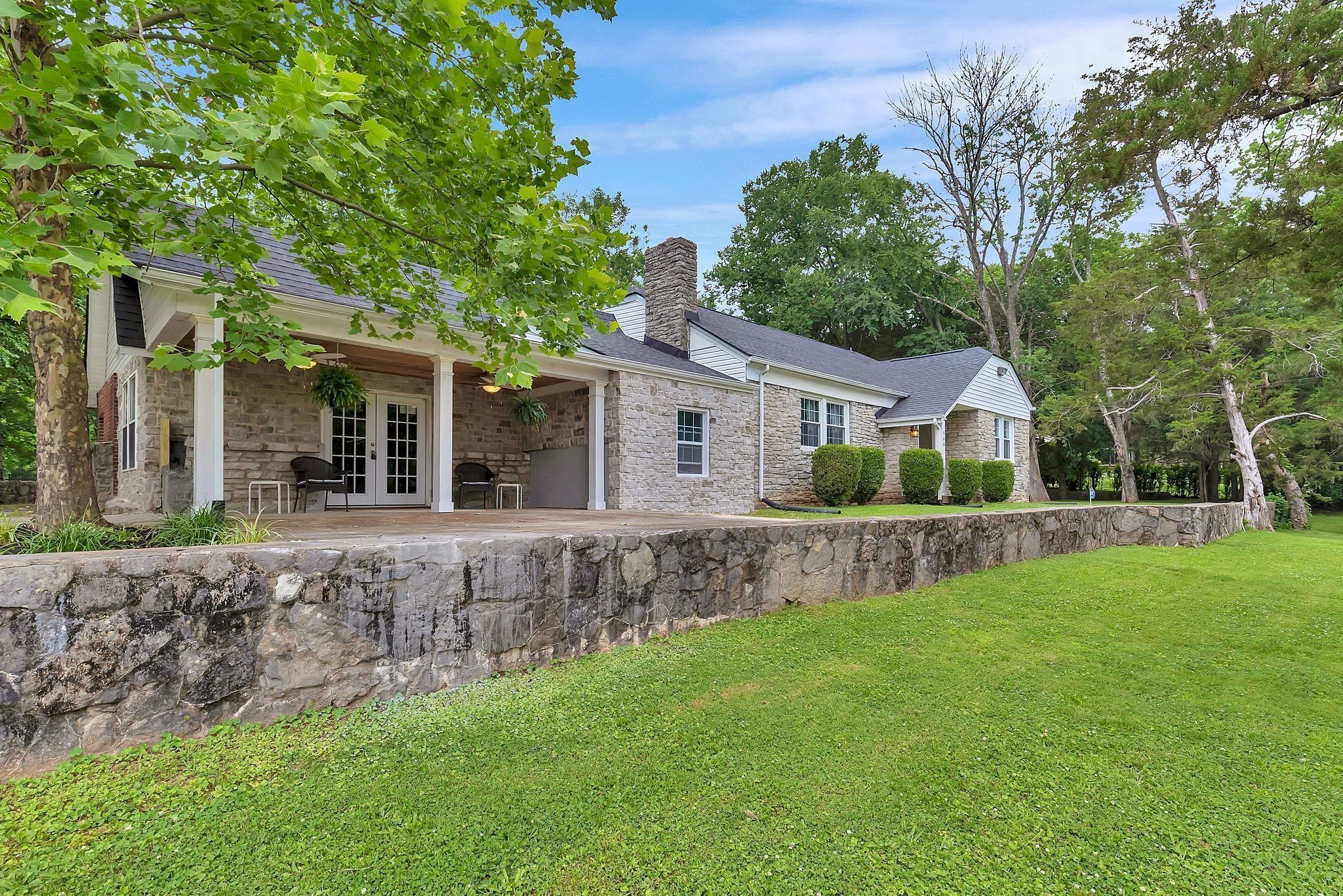 752 Florence Circle Madison, TN 37115 - Photo 40 of 59 front view of a house with a yard