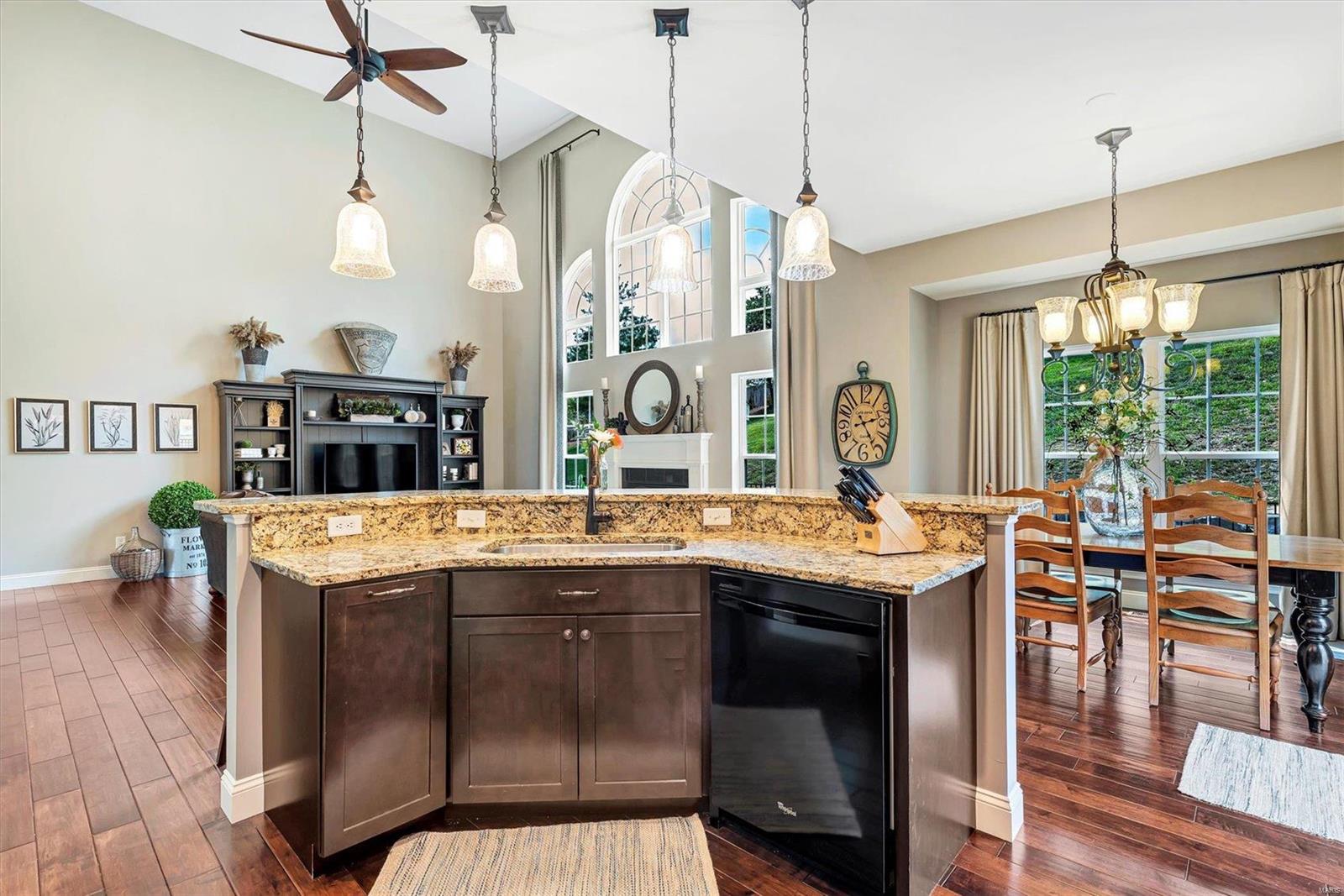 431 Hillington Drive Eureka, MO 63025 - Photo 9 of 33