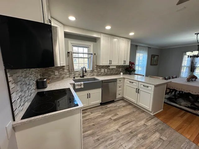 $339,900 | 1640 East Ridge Road, Beloit, WI 53511