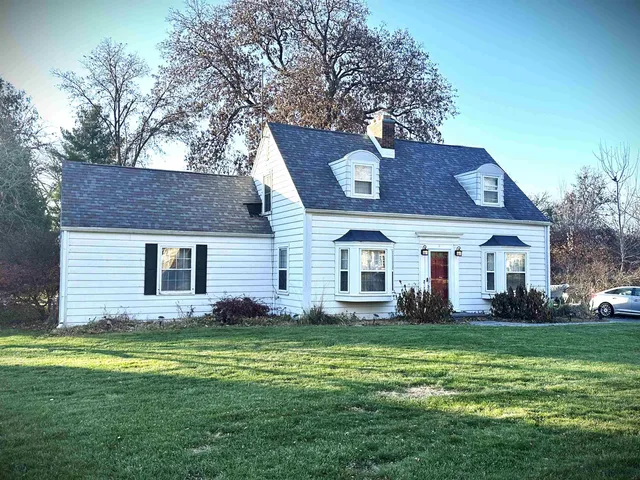 $339,900 | 1640 East Ridge Road, Beloit, WI 53511