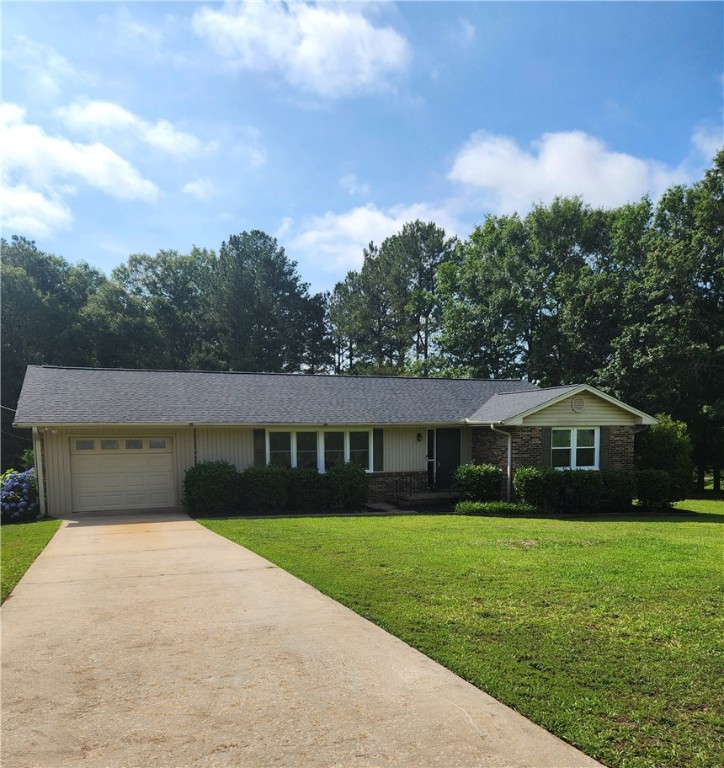 302 Lowry Road Anderson, SC 29621 - Photo 1 of 7