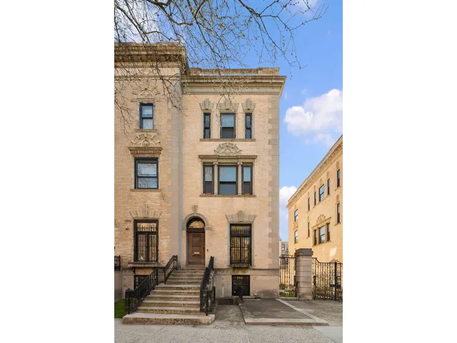 $3,100,000 | 218 West 139th Street | Central Harlem