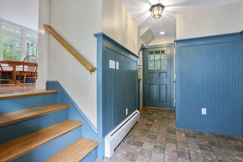 10 Woodside Road Topsfield, MA 01983 - Photo 20 of 30 a view of entryway