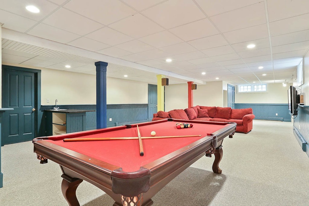 10 Woodside Road Topsfield, MA 01983 - Photo 21 of 30 a room with table tennis table