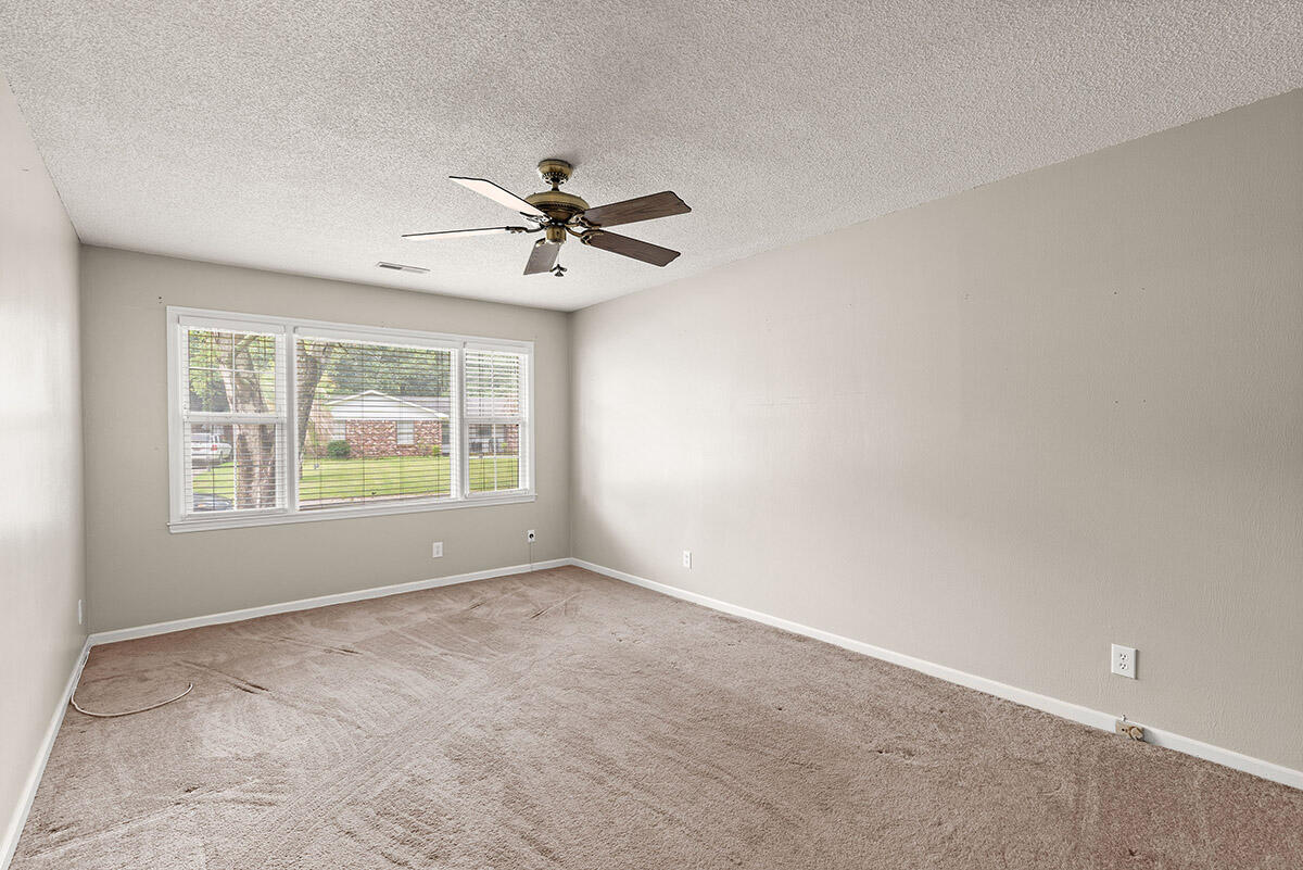 18 Kenilworth Road Goose Creek, SC 29445 - Photo 7 of 26 7