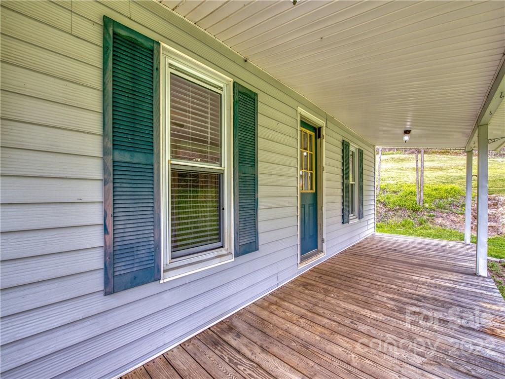 2418 Pigeon Road Waynesville, NC 28786 - Photo 18 of 32 Gallery Image 18