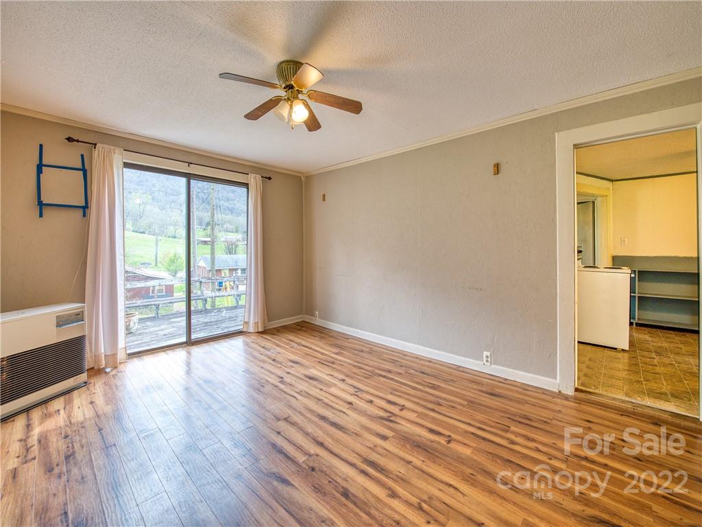 2418 Pigeon Road Waynesville, NC 28786 - Photo 20 of 32 Gallery Image 20