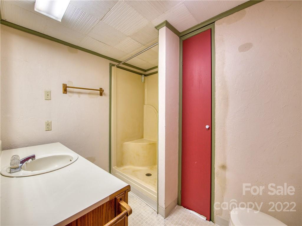 2418 Pigeon Road Waynesville, NC 28786 - Photo 26 of 32 Gallery Image 26