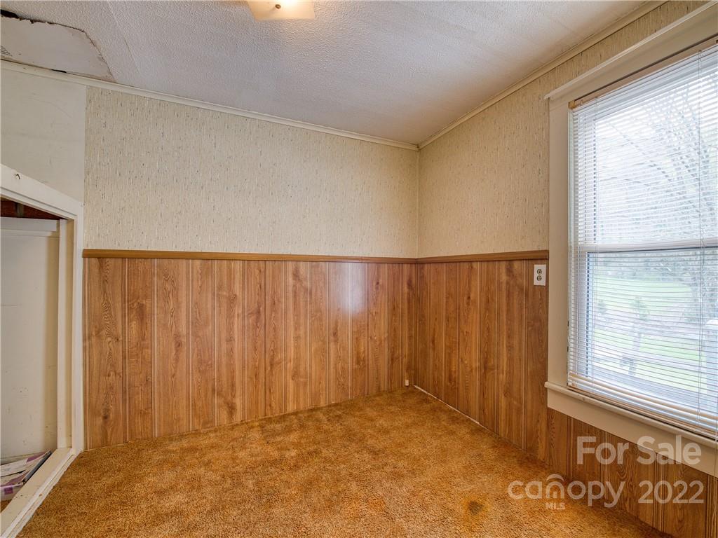 2418 Pigeon Road Waynesville, NC 28786 - Photo 27 of 32 Gallery Image 27