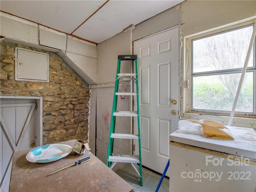 2418 Pigeon Road Waynesville, NC 28786 - Photo 32 of 32 Gallery Image 32