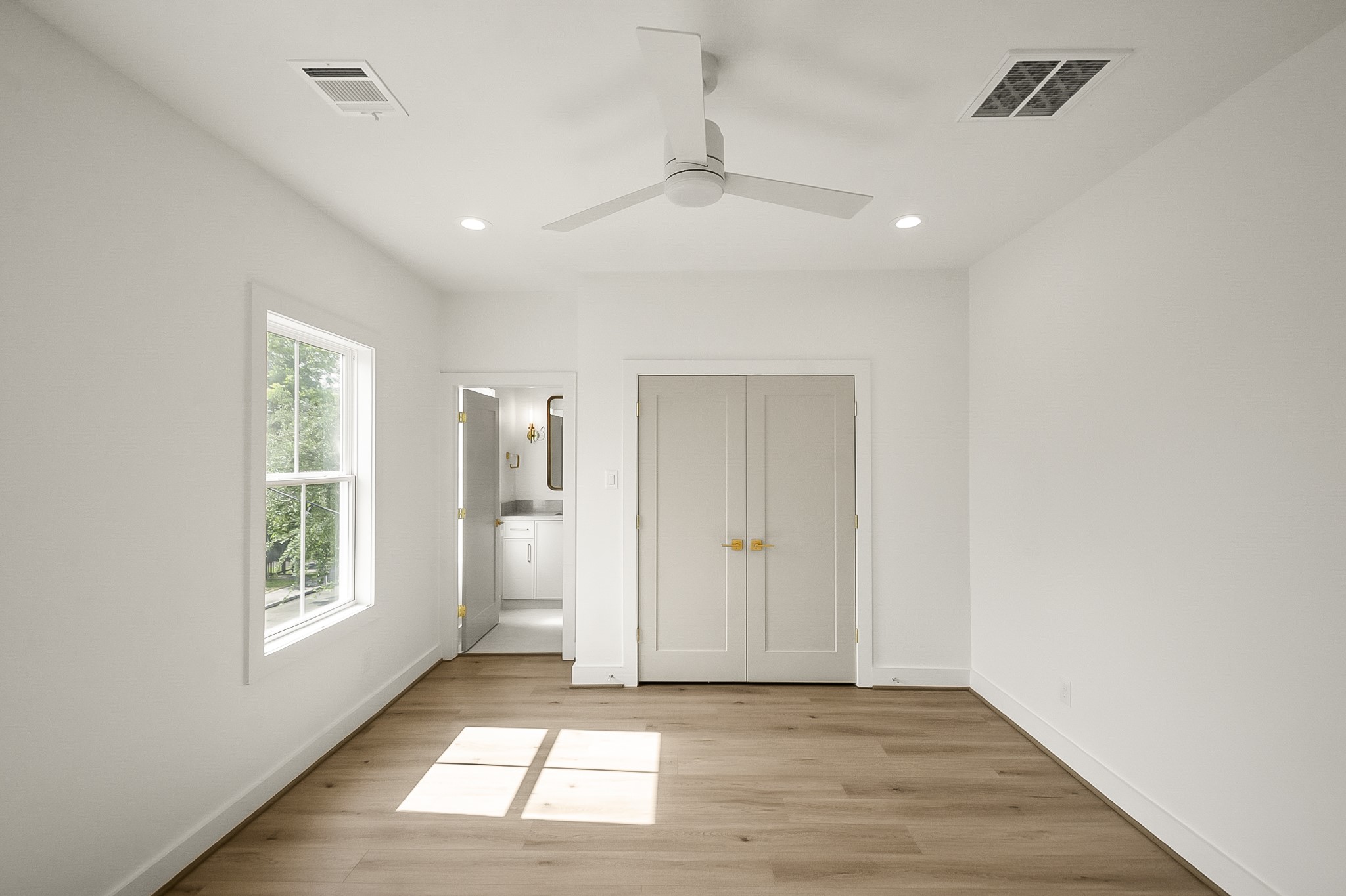 1109 Tabor Street Houston, TX 77009 - Photo 27 of 38 a view of an empty room and window