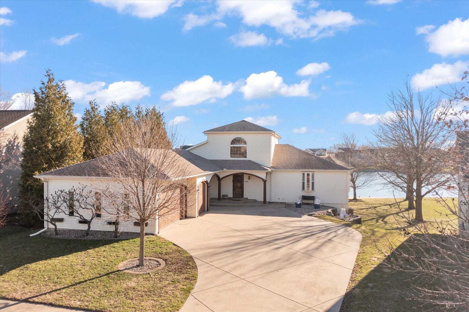 2208 Altoona Road Bloomington, IL 61705 - Photo 1 of 53