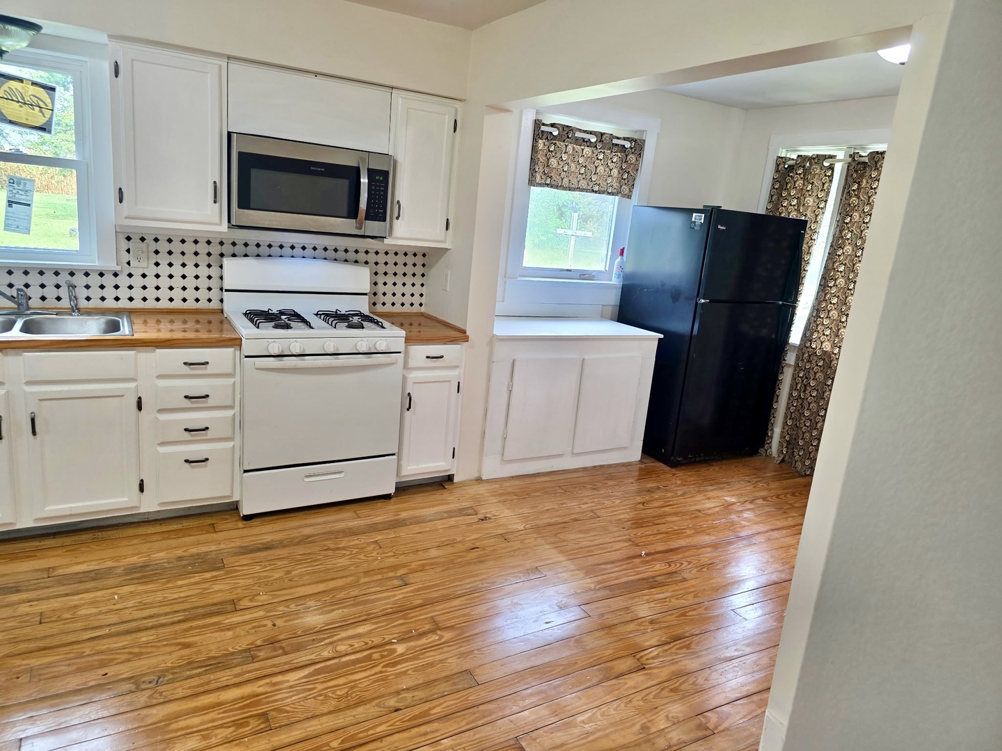 208 Shimp Street Milmine, IL 61855 - Photo 5 of 16 Gallery Image 5