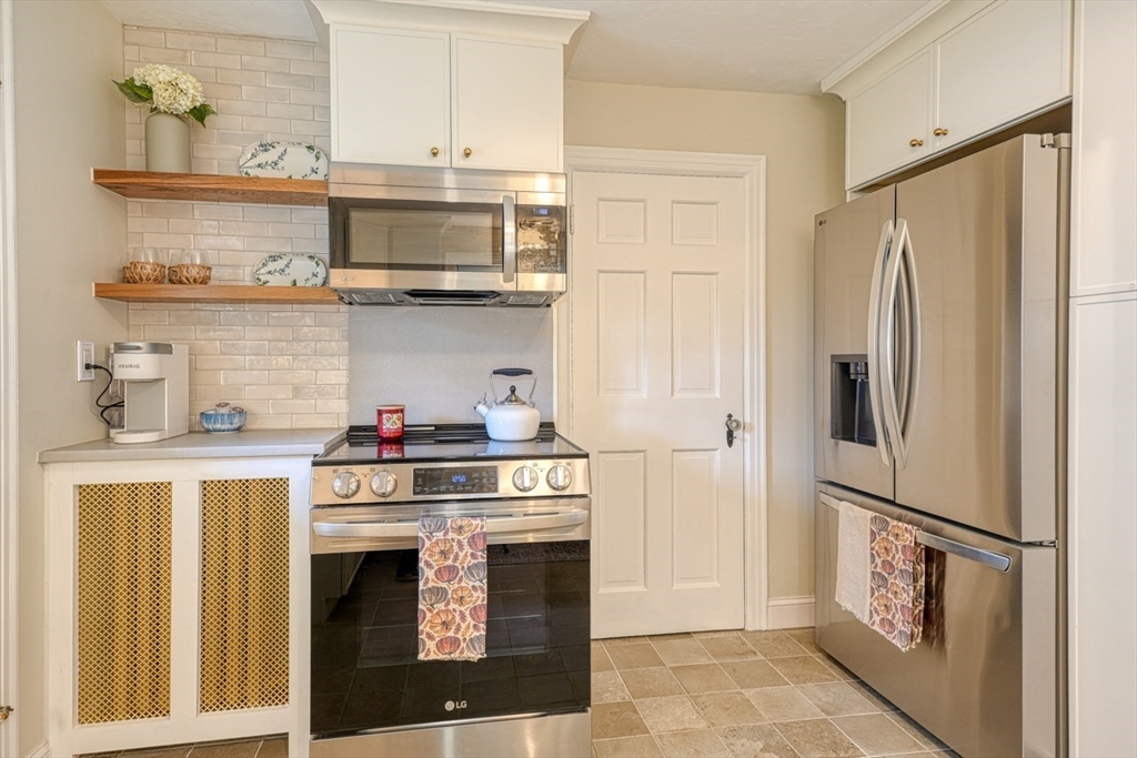 49 Prudential Road Worcester, MA 01606 - Photo 10 of 27 Gallery Image 10