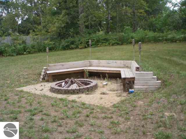 7331 Secor Road Traverse City, MI 49685 - Photo 13 of 15 1701774-12.JPG