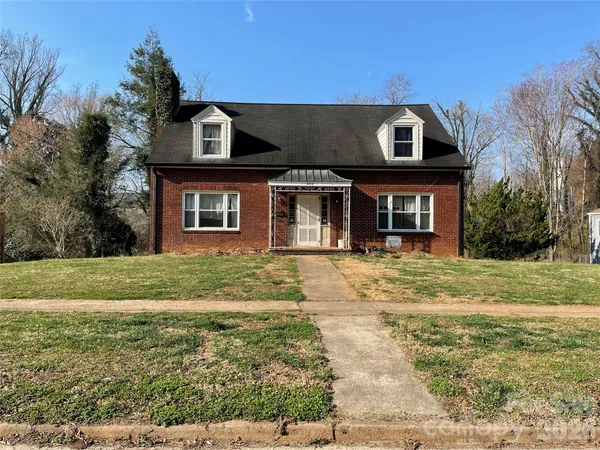 $240,000 | 402 Norwood Street Southwest, Lenoir, NC 28645