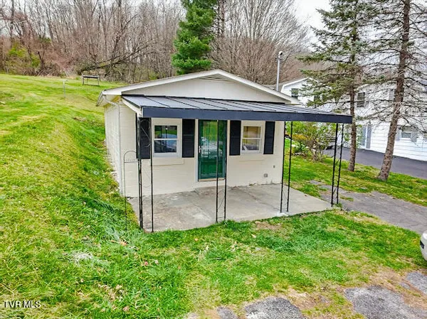 $149,000 | 1927 East Fincastle Turnpike, Tazewell, VA 24651