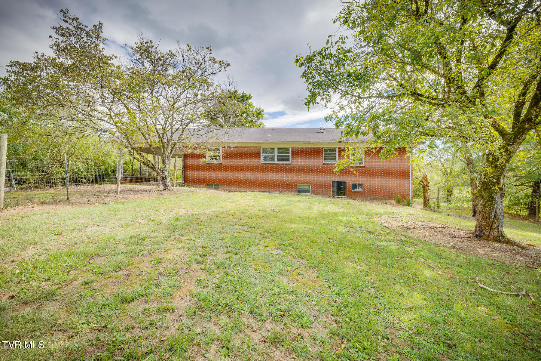6245 Baileyton Road Greeneville, TN 37745 - Photo 17 of 19 023