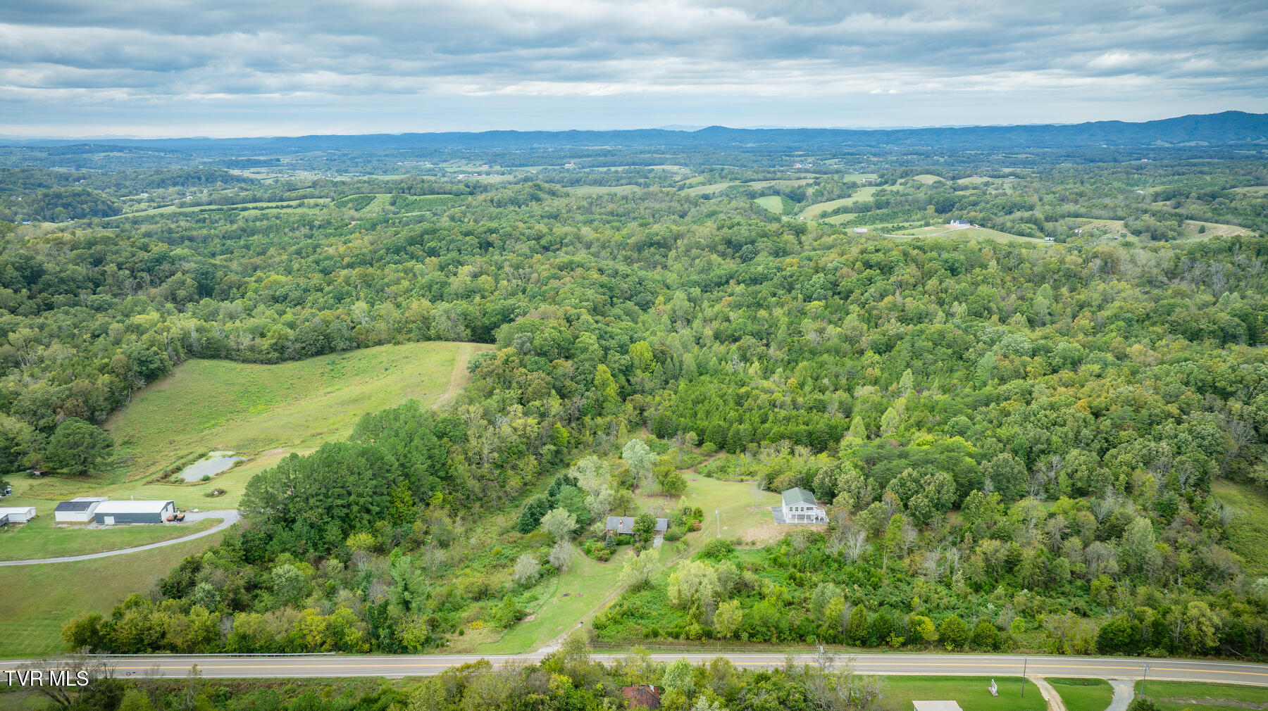 6245 Baileyton Road Greeneville, TN 37745 - Photo 4 of 19 104