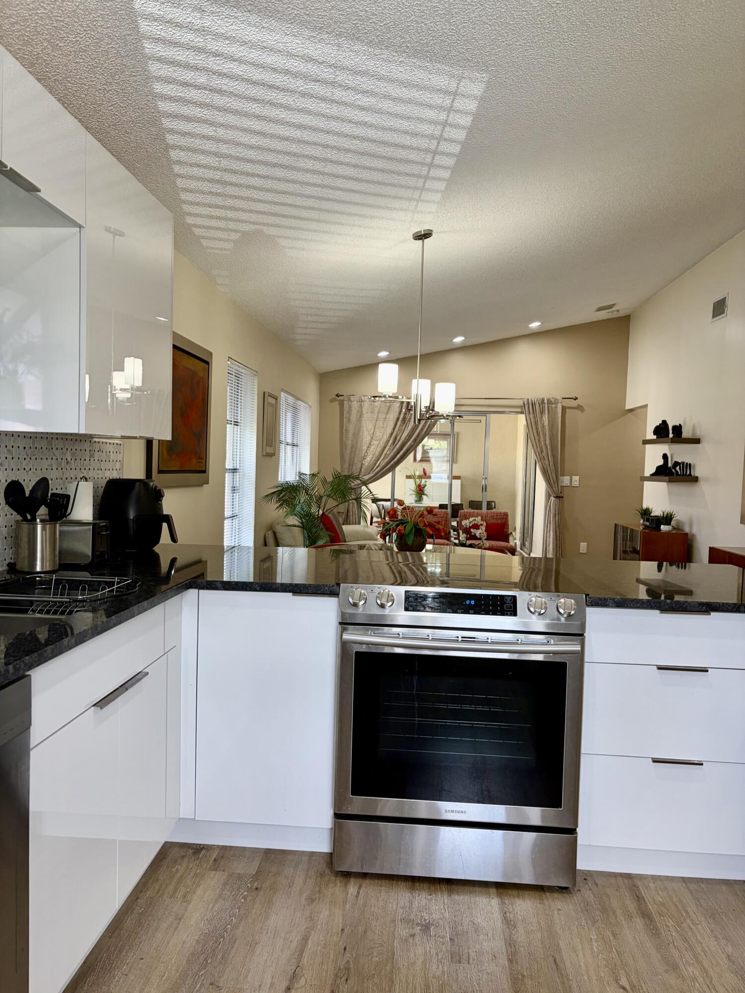 8107 Summerbreeze Lane Boca Raton, FL 33496 - Photo 4 of 24 IMG_0139