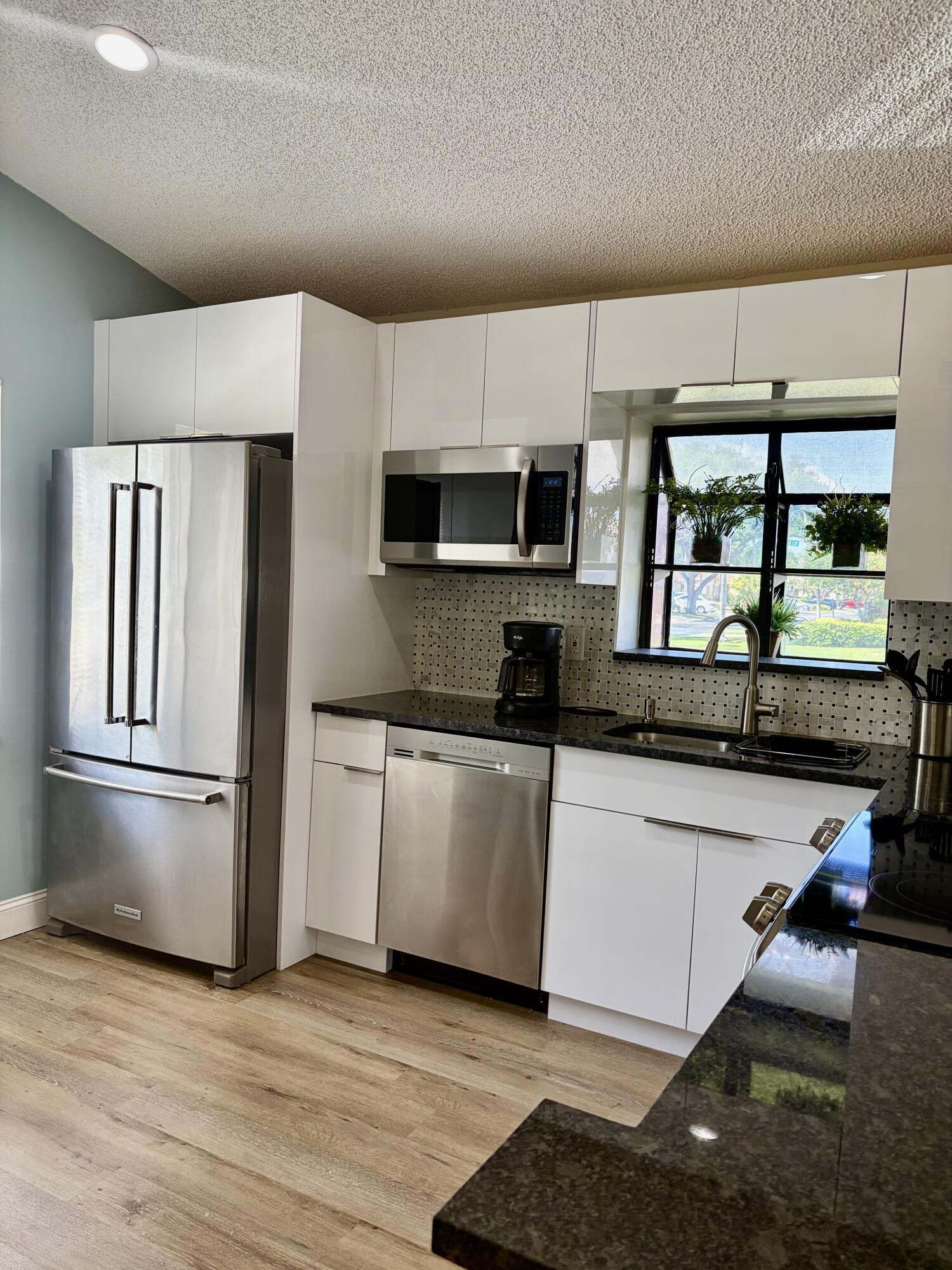 8107 Summerbreeze Lane Boca Raton, FL 33496 - Photo 5 of 24 IMG_0137