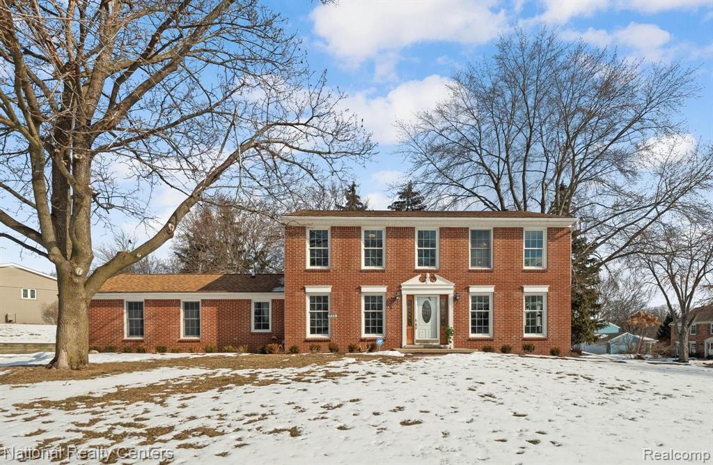 755 Lake Forest Road Rochester Hills, MI 48309 - Photo 5 of 66