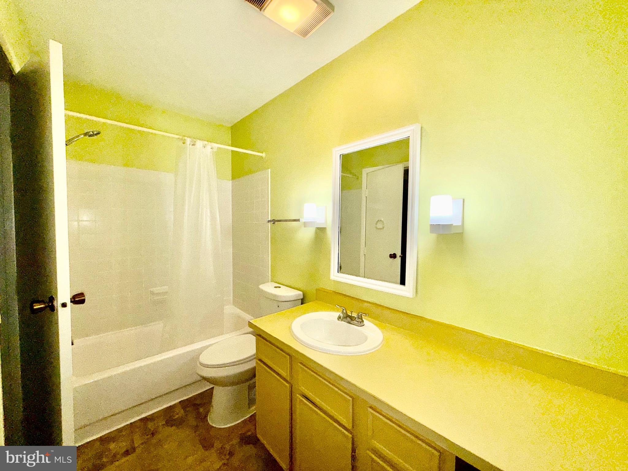 5806 Royal Ridge Drive, Unit R Springfield, VA 22152 - Photo 15 of 26