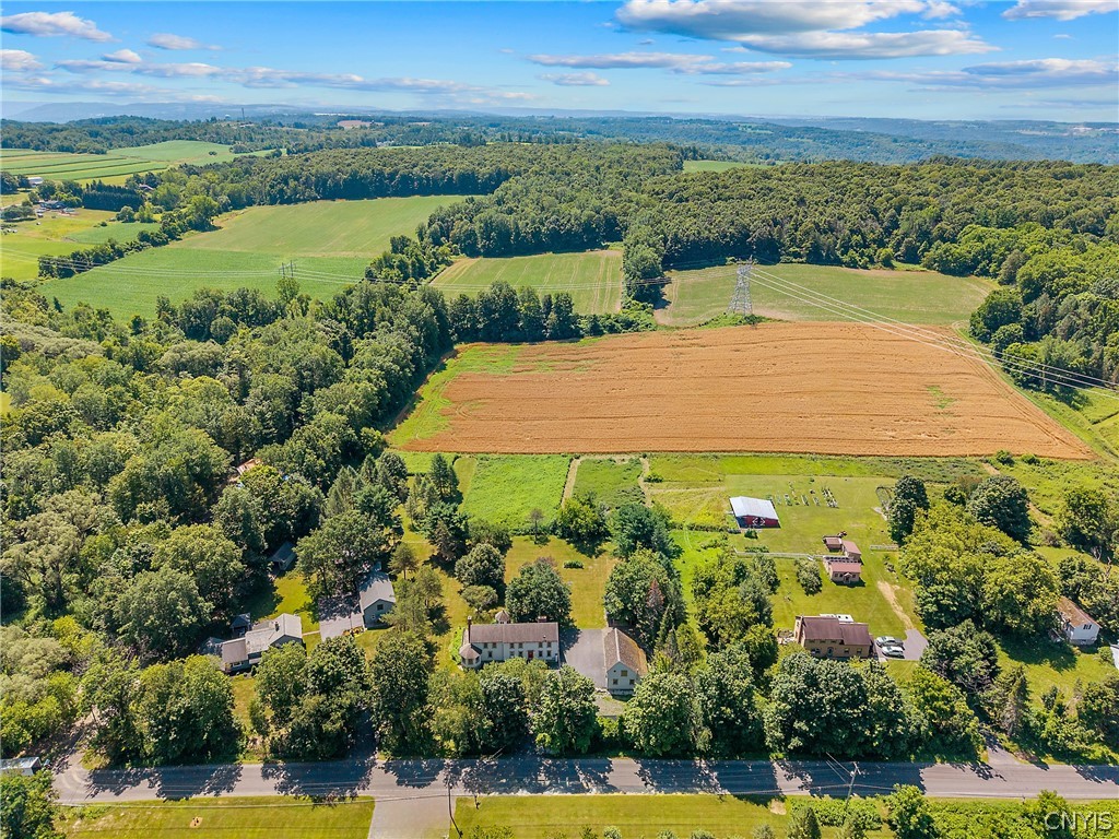 2776 Falls Road Marcellus, NY 13108 - Photo 11 of 50