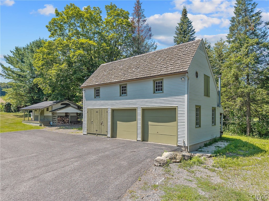 2776 Falls Road Marcellus, NY 13108 - Photo 5 of 50