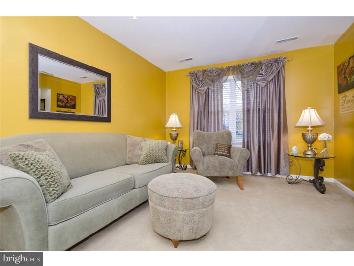262 Aspen Road Yardley, PA 19067 - Photo 10 of 25 Gallery Image 10