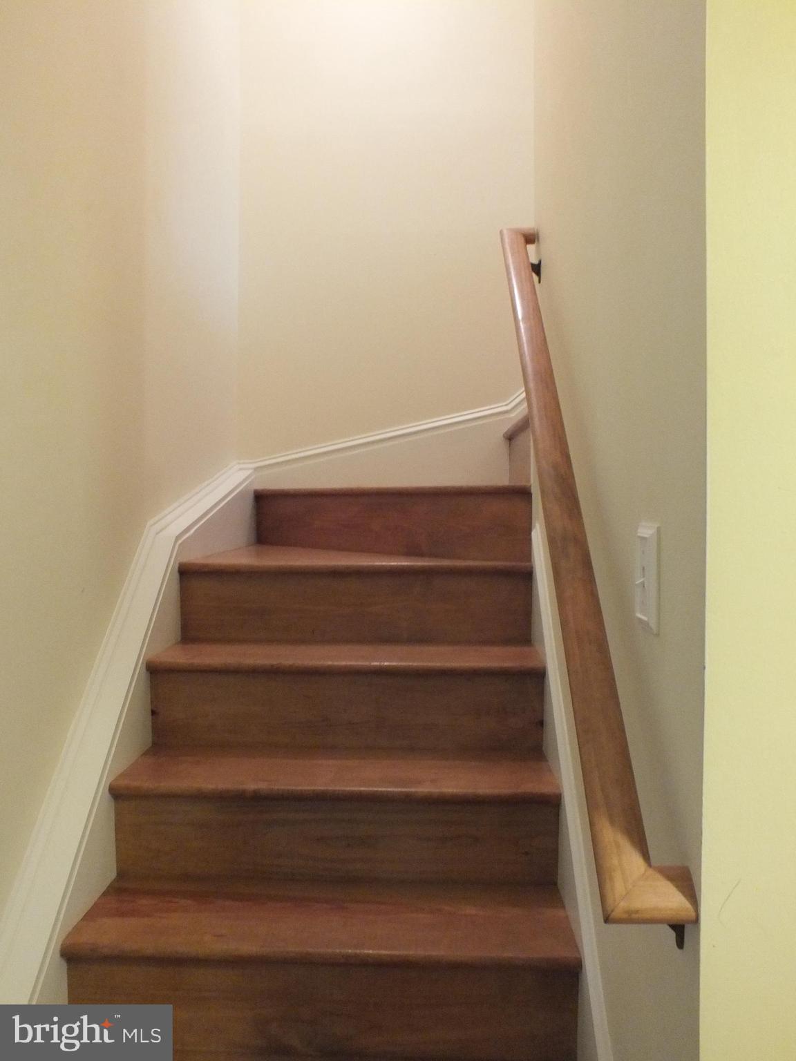 642 Bishop Meade Road Boyce, VA 22620 - Photo 45 of 76 Stairway to Upper level