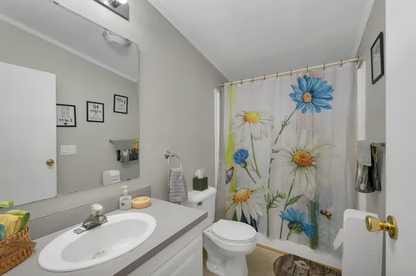 $225,000 | 608 Canterbury Drive, Exeter, NH 03833