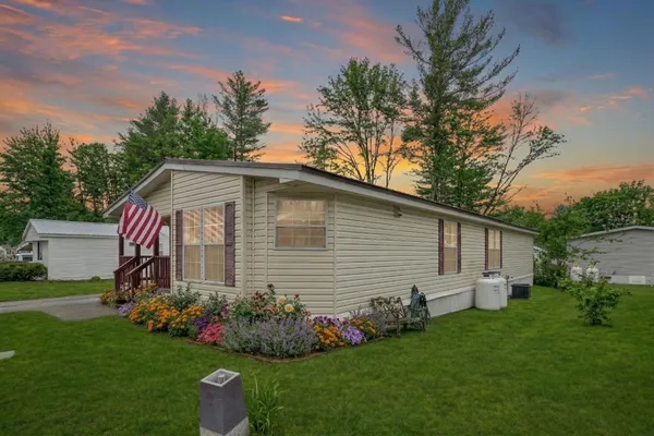 $225,000 | 608 Canterbury Drive, Exeter, NH 03833