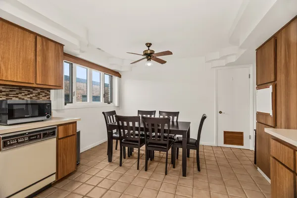 $315,000 | 1010 North Harlem Avenue, Unit 503, River Forest, IL 60305