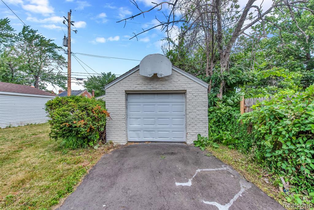 5068 Audubon Road Detroit, MI 48224 - Photo 2 of 29