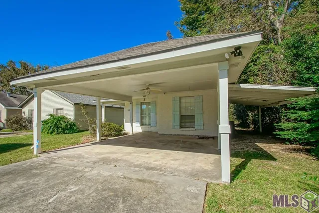 $232,500 | 9493 Gene Buckle Avenue, Denham Springs, LA 70726