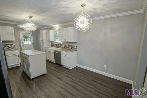 $232,500 | 9493 Gene Buckle Avenue, Denham Springs, LA 70726